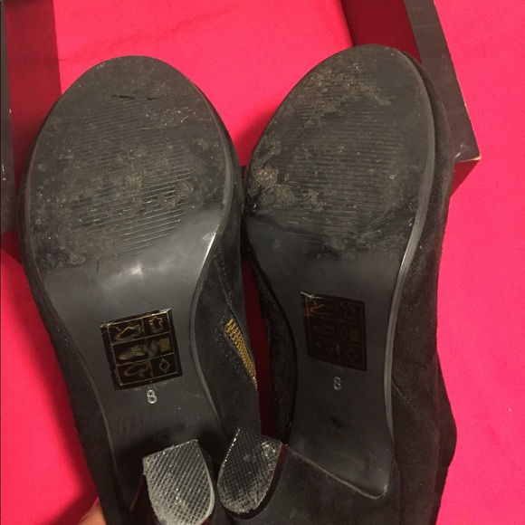 Steven Madden Black suede ankle booties - Picture 6 of 6